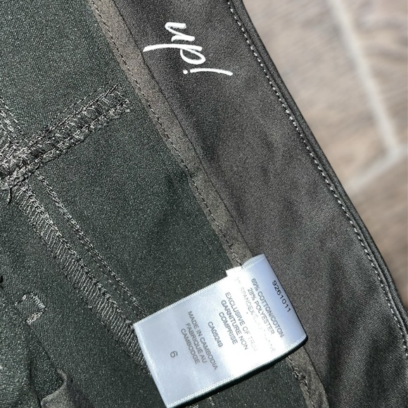 UP! Pull-On Stretch Pants Black Size 6 | Slim Fit | 29” Inseam - Picture 4 of 4